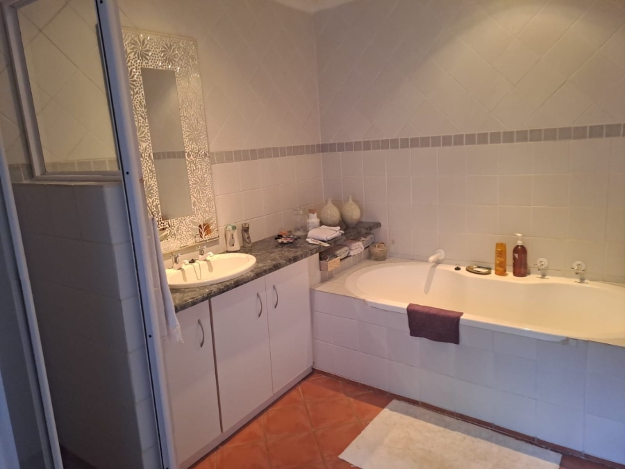4 Bedroom Property for Sale in Park West Free State